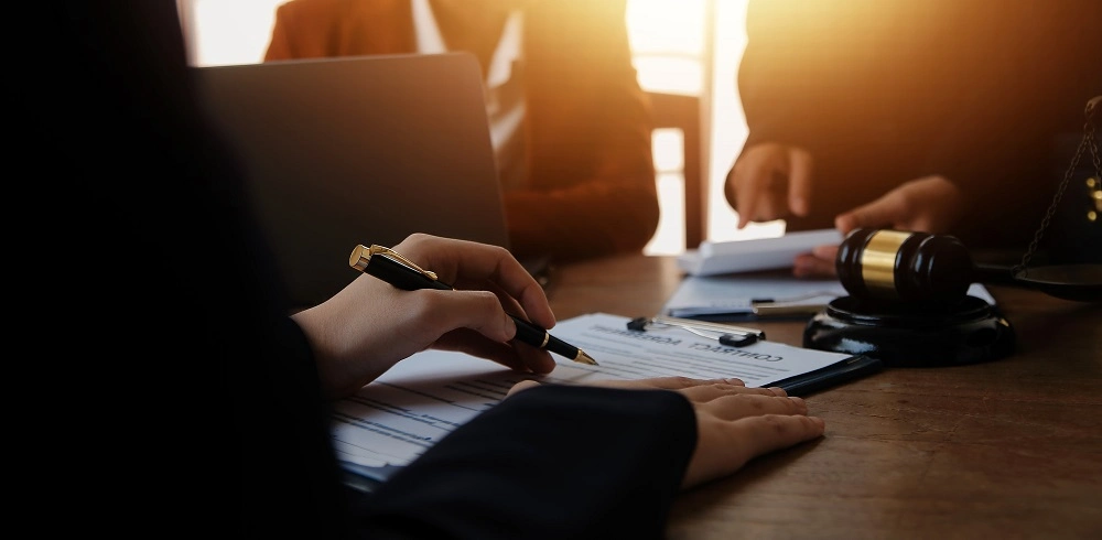 Calculating and pursuing full compensation after a parking lot accident